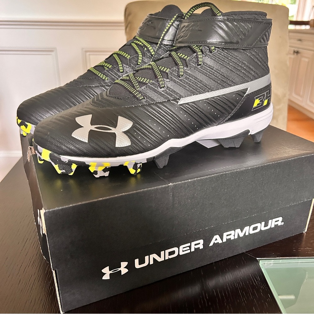 Men’s 9.5 Under Armour lacrosse football cleats